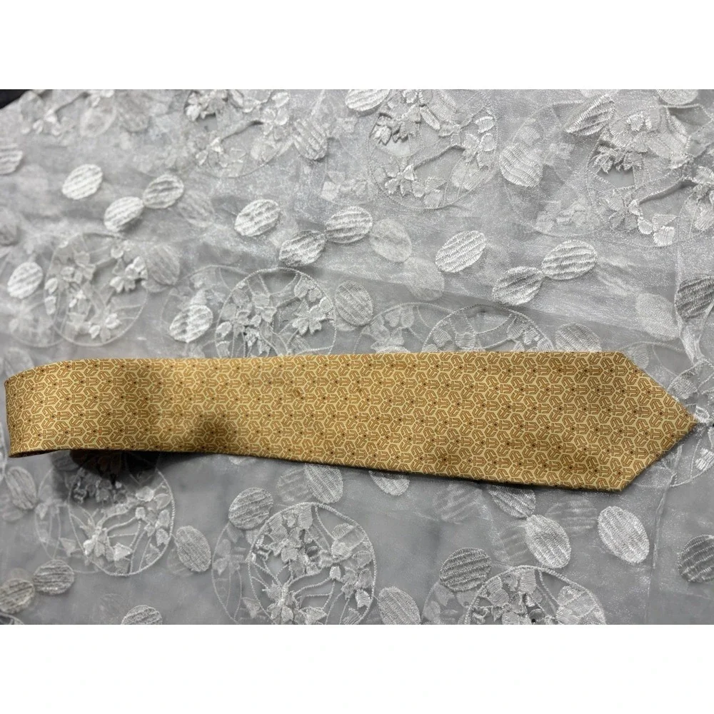 Hermès Paris Men's Silk Geometric Pointed Tie Gold/Beige Logo Accent